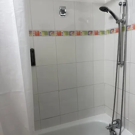 1 * Pau